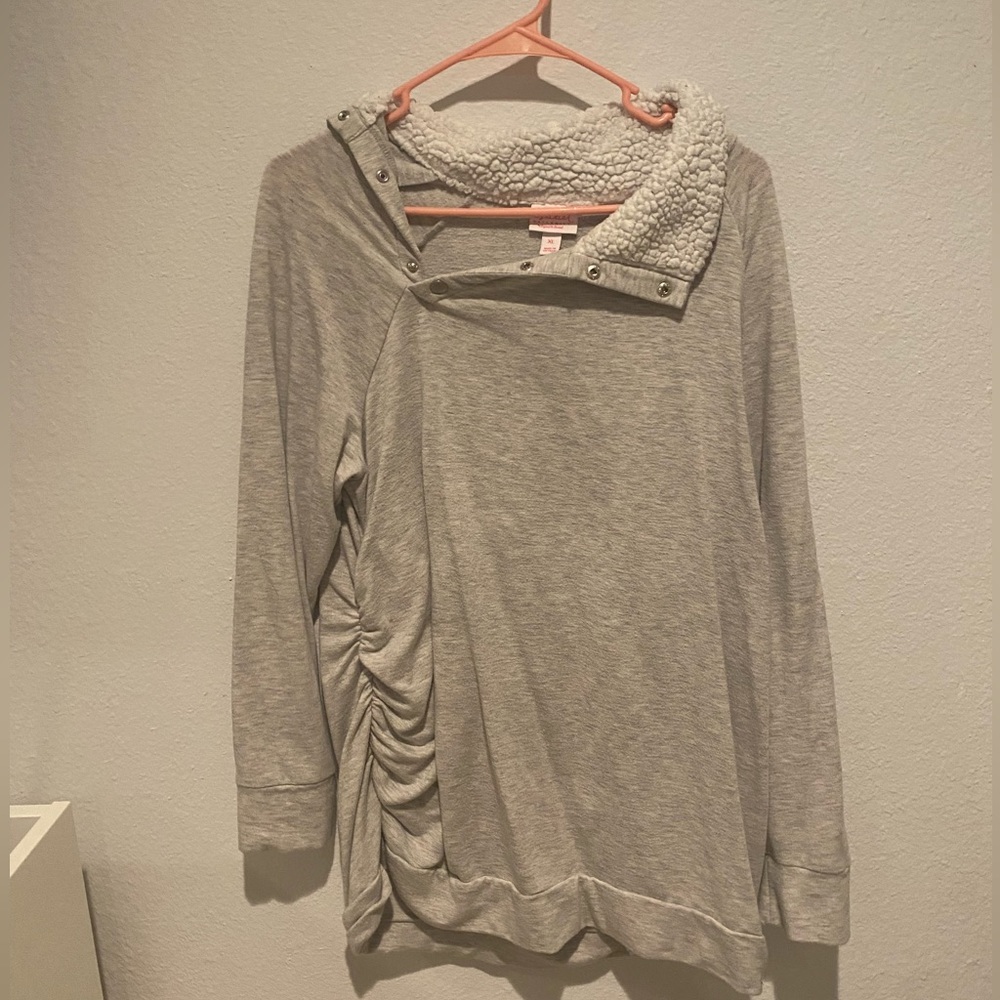 Maternity sweatshirt